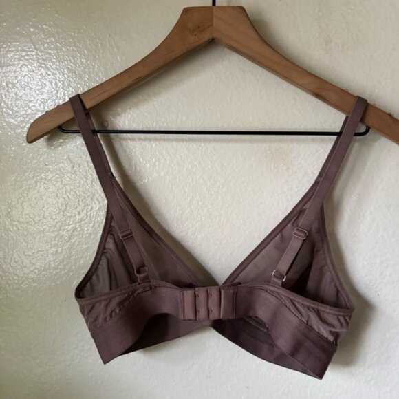 Negative | Sieve Triangle Bra - Picture 3 of 7